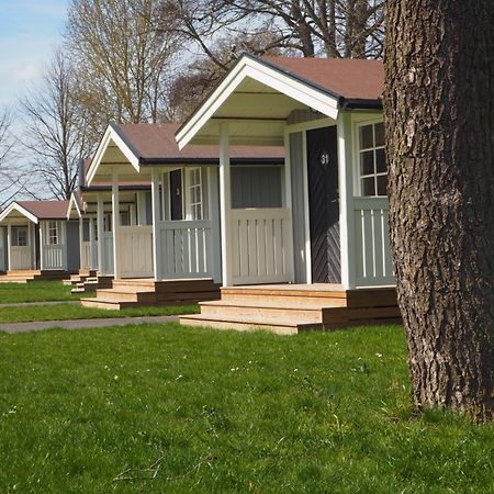 Skara Stads-Camping & Stugby Buitenkant foto