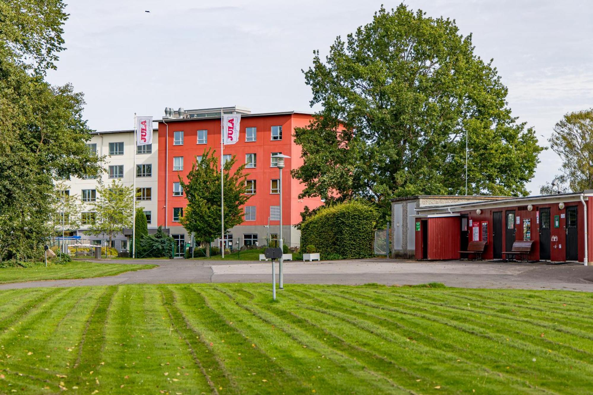Skara Stads-Camping & Stugby Buitenkant foto
