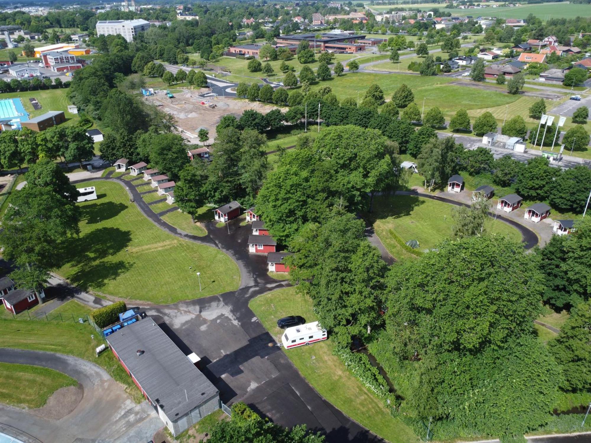 Skara Stads-Camping & Stugby Buitenkant foto